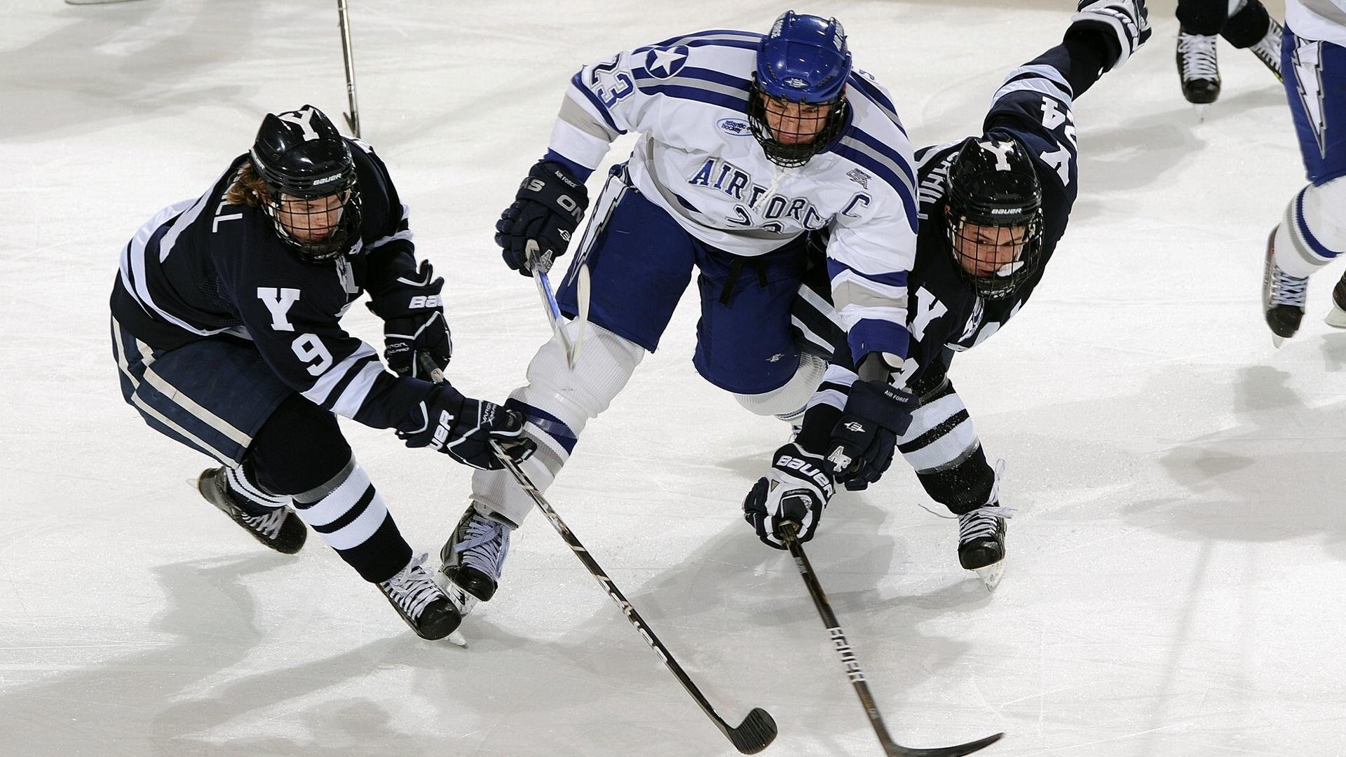 斯洛特直言困境非一人之过,萨拉赫状态折射全队体系难题,防线警报亟待集体响应